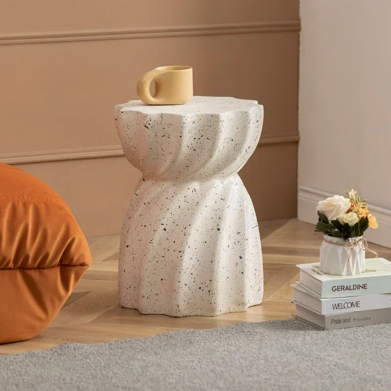 Nordic Designer Side Table Bedside Small round Table Creative Small Coffee Table Art Net Red Cafe Side