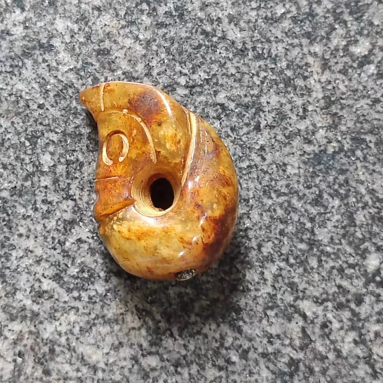 1pcs/lot Hongshan Culture Jade Pig Dragon Ball Pendant Gao Gu Jade Pendant collectible made of natural jade antique beads taki
