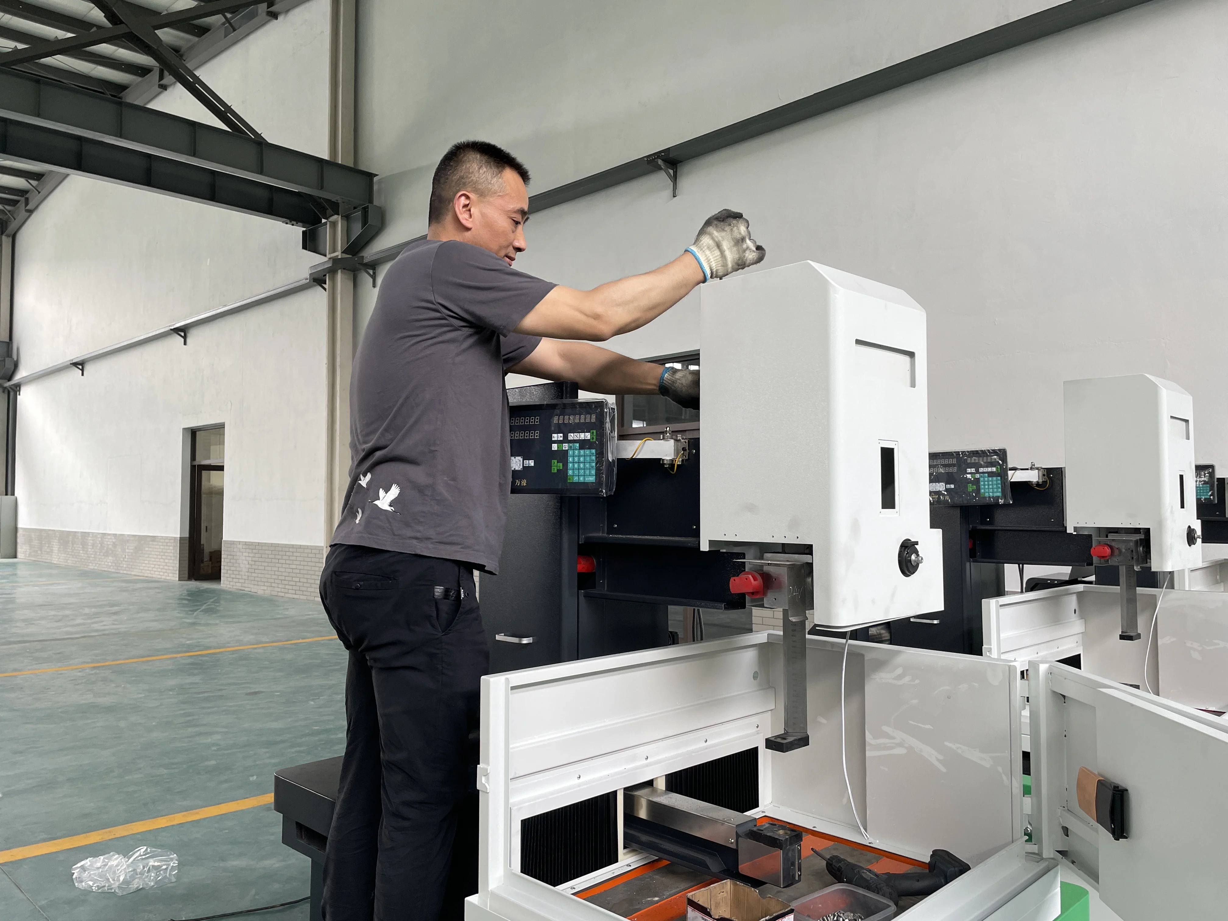 High Precision High Speed Cnc Wire Edm Cutting Machine DK7720 Wire Cut