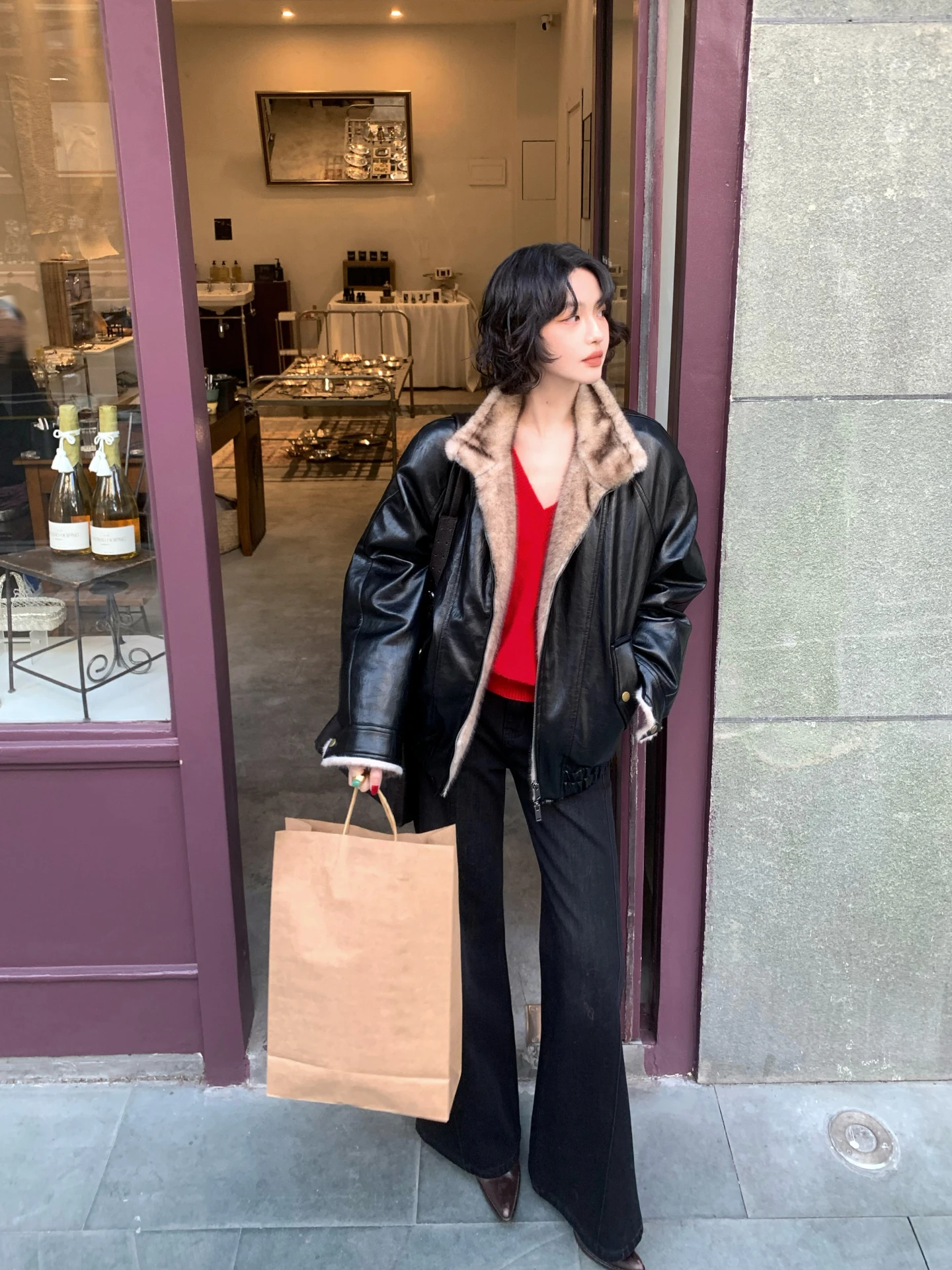 Thiened Warmth Daunenjacke mit Stehkragen-Design, Modische Winter-Oberbekleidung aus PU-Leder, Hongkong-Stil für Damen...