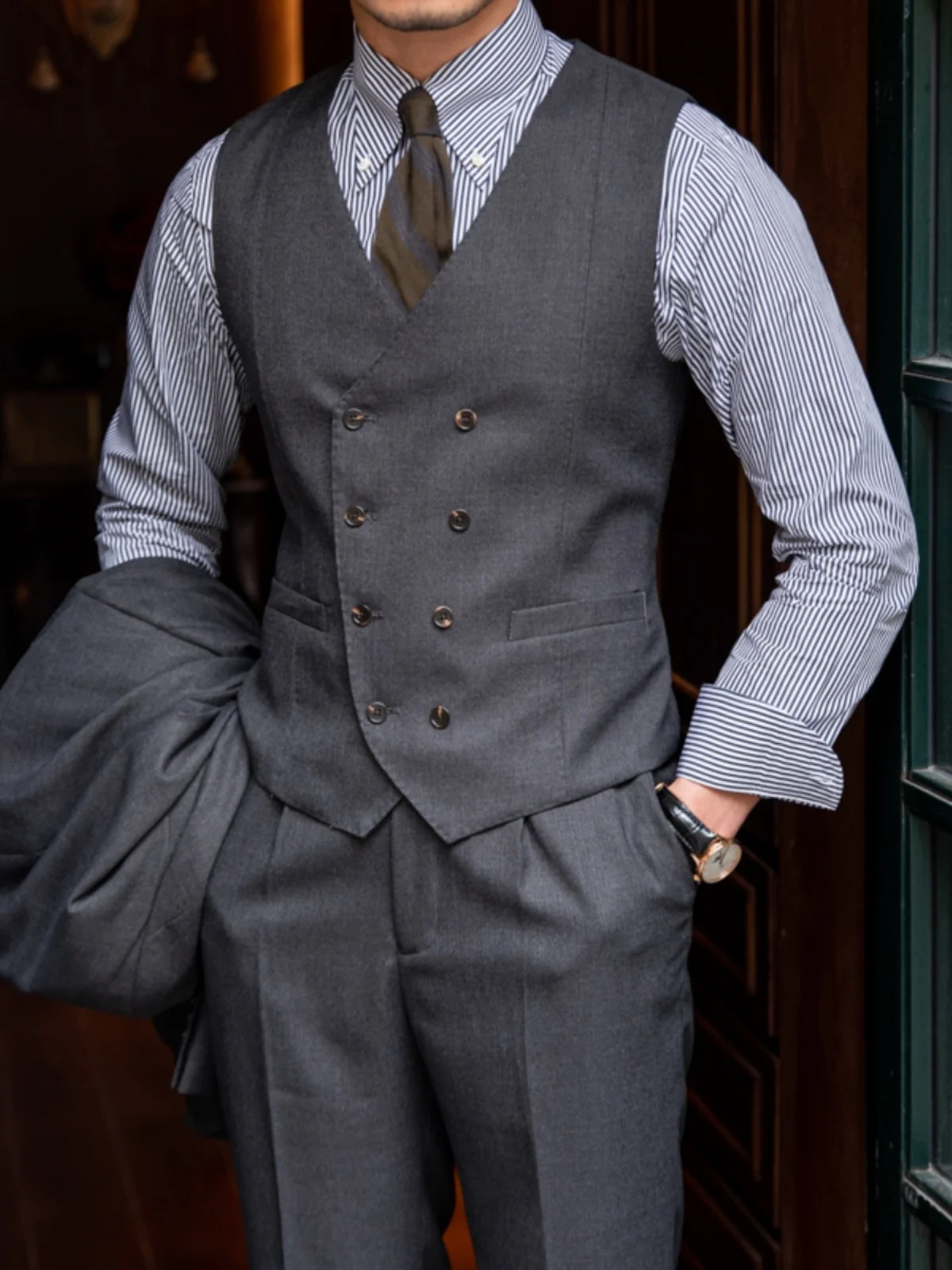 

Мужской жилет Slim Fit в итальянском стиле, с двойным рядом пуговиц, модный, всесезонный, цветной, для подростков и взрослых