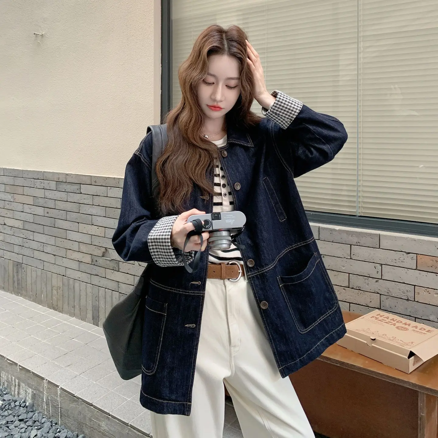 

Spring and Autumn Fashion European Women's Denim Jacket Splicing Loose Jacket