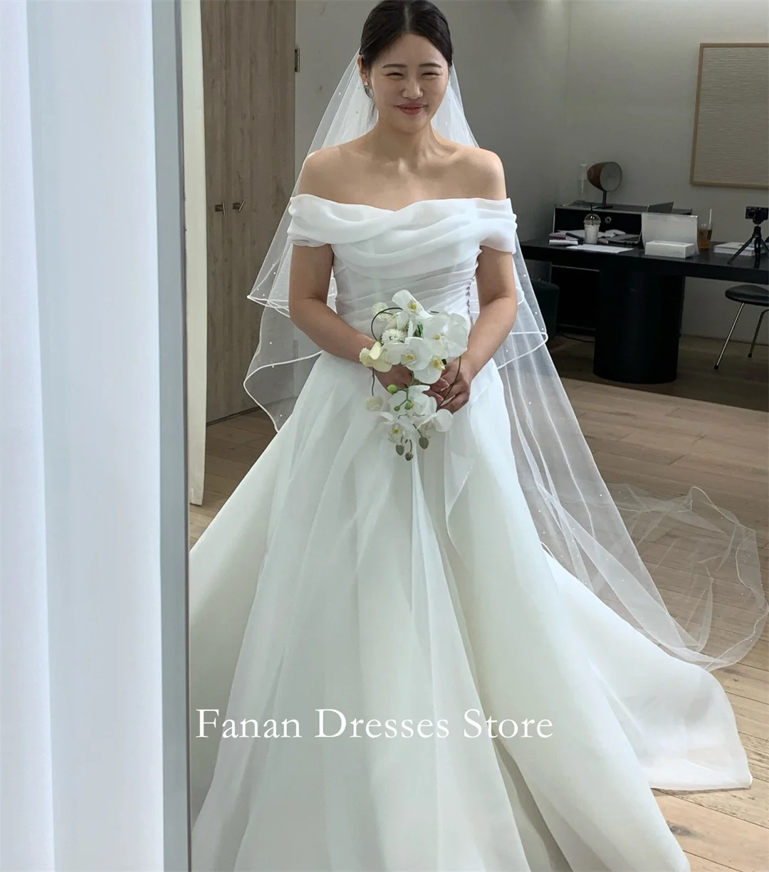 

FANAN Korea A-Line Ruched Elegant Off Shoulder Bride Dresses Organza Corset Wedding Dresses 웨딩드레스 Ivory Customized Pretty