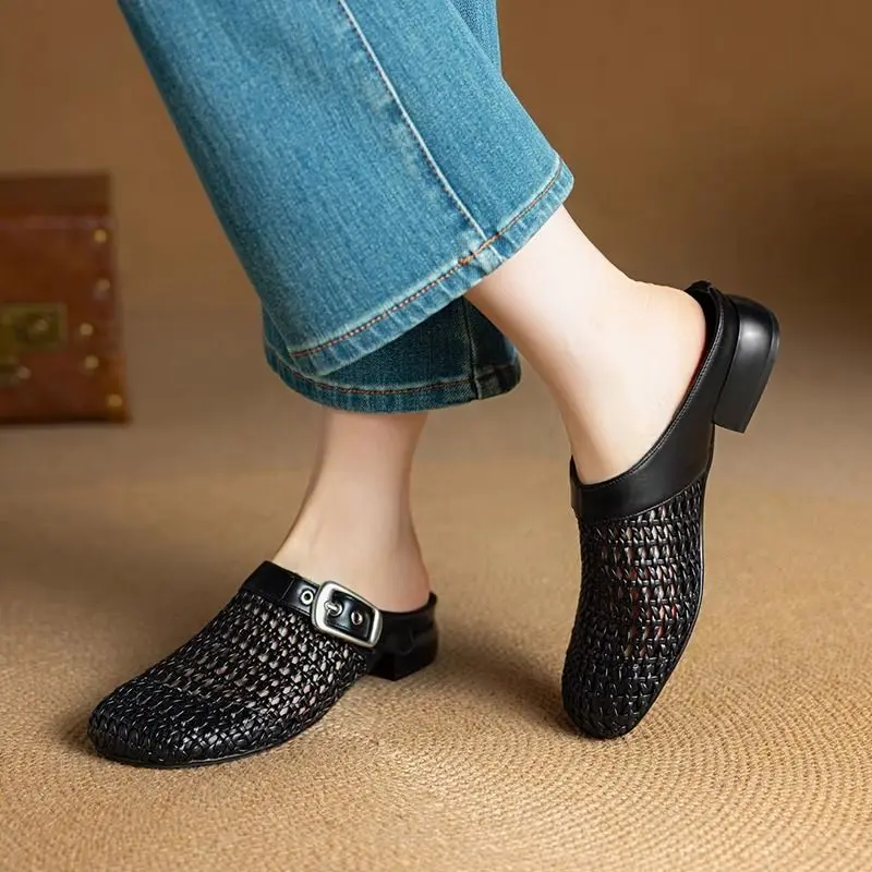 

Лето 2023, модные серебряные дышащие тапочки на плоской подошве с круглым носком, уличные повседневные перфорированные сандалии с открытым носком, легкие шлепанцы