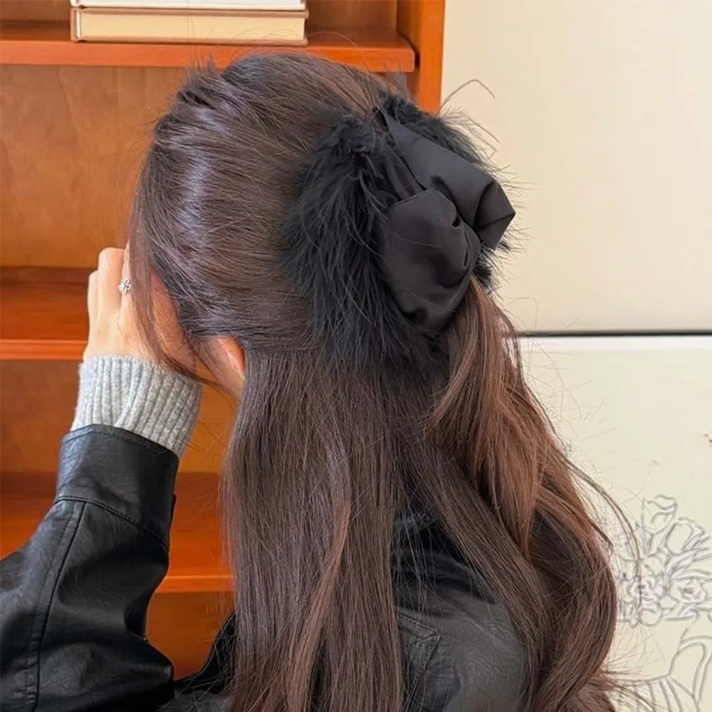 

Элегантная атласная заколка-краб в корейском стиле, пластиковая, с пушистым перьями, многослойная, для женщин, для вечеринок