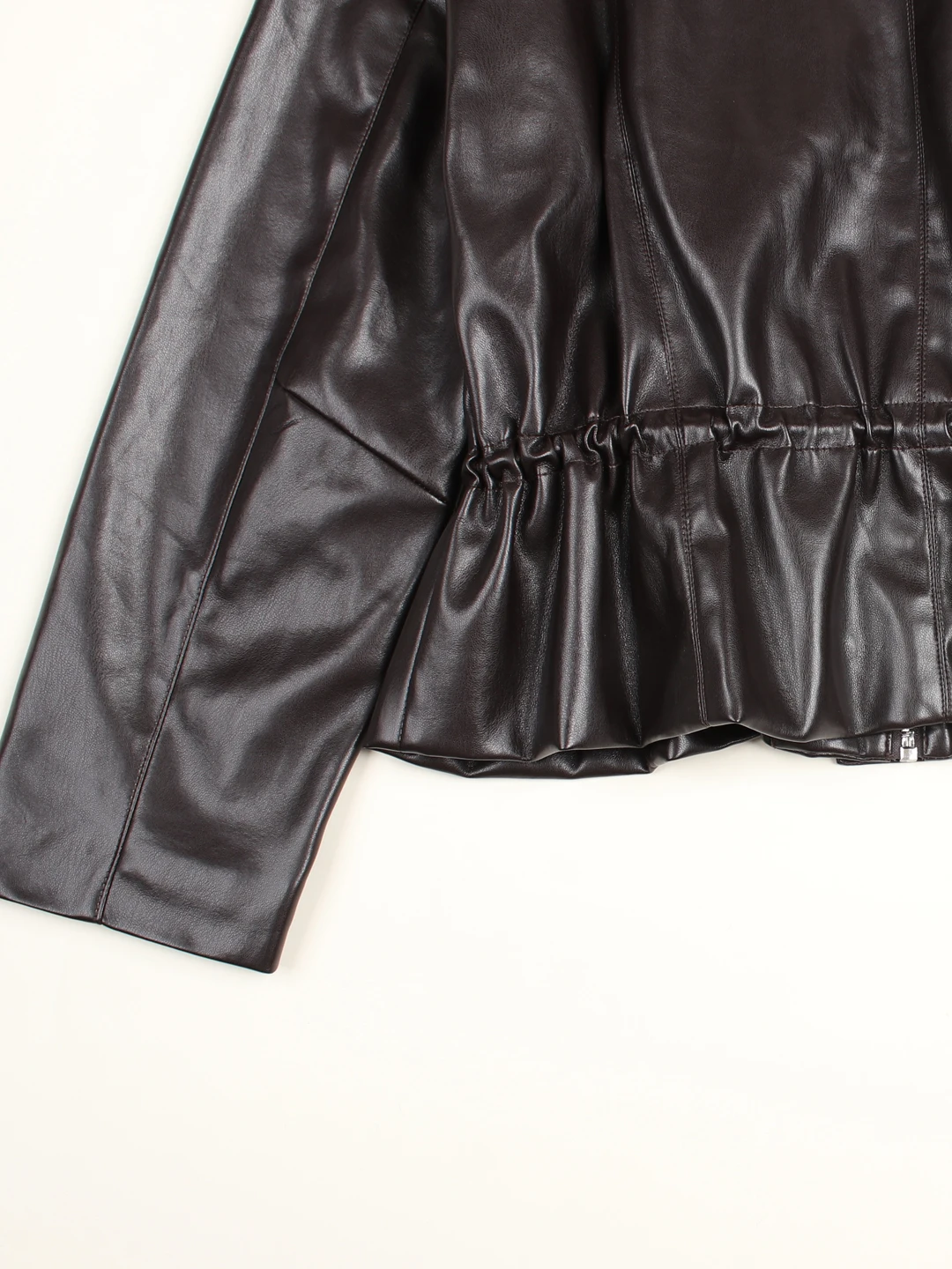 2026 Early Autumn New Style Women's Short Black Leather Jacket Waist-Cinching Biker Coat Zipper Closure Long Sleeve Flip Collar