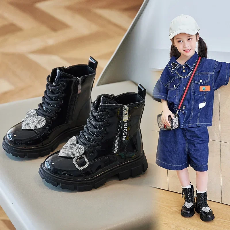 2024 Children Ankle Boots with Love Rhinestones Buckle Glossy Cool Girls Boots Elegant Kids Shoes Versatile Soft Non-slip Chic