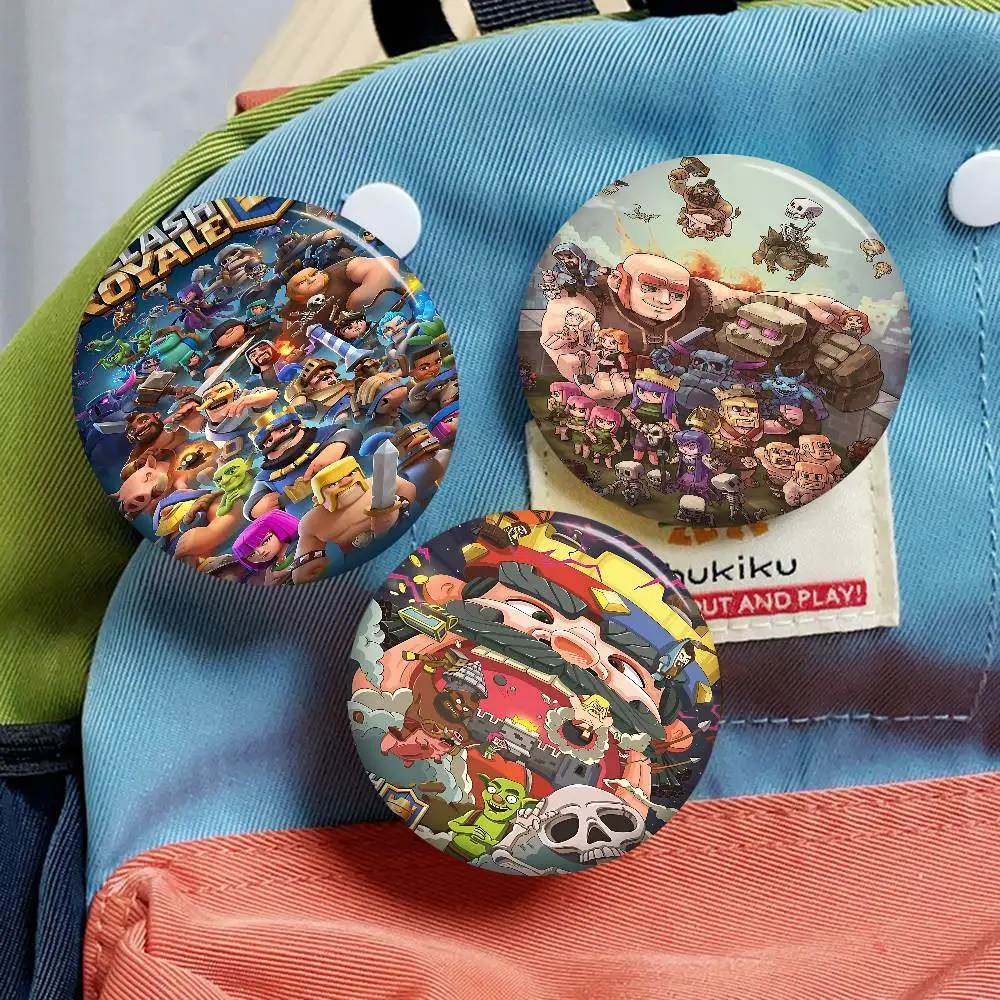 لعبة C-Clash Royale دبابيس زر مستديرة شعار دبابيس الإبداعية على ظهره الملابس الديكور موضة الكرتون مجوهرات هدايا