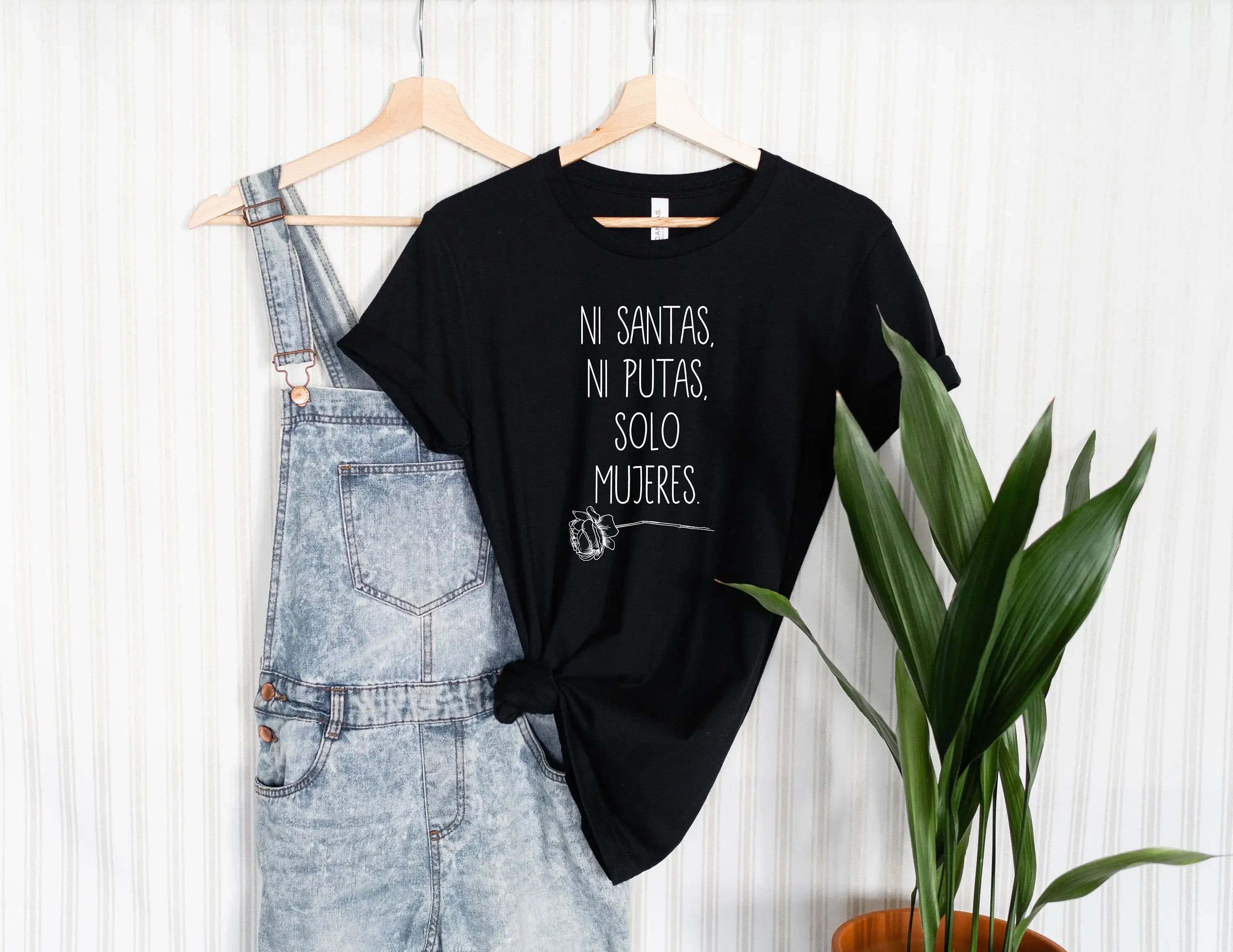Camiseta Feminista com estampa de Mulheres Latinhas, Mulheres Santas, Mulheres Putas, Presente, Poder, Camisetas Espanholas, Camiseta Peruana