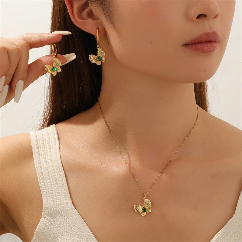 EILIECK 316L Edelstahl Grüner Schmetterling Zirkon Anhänger Halskette Ohrringe Set für Frauen Trendiges Geschenk Luxuriöser Wasserdichter Schmuck – Detail 8
