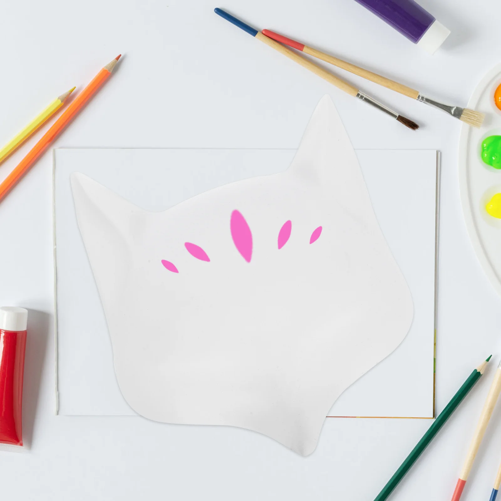 

4Pcs White Blank Mask DIY Paintable Face Mask for Adults Noeye Nohole Design Smooth Edge Comfortable Wear Masquerade Costume