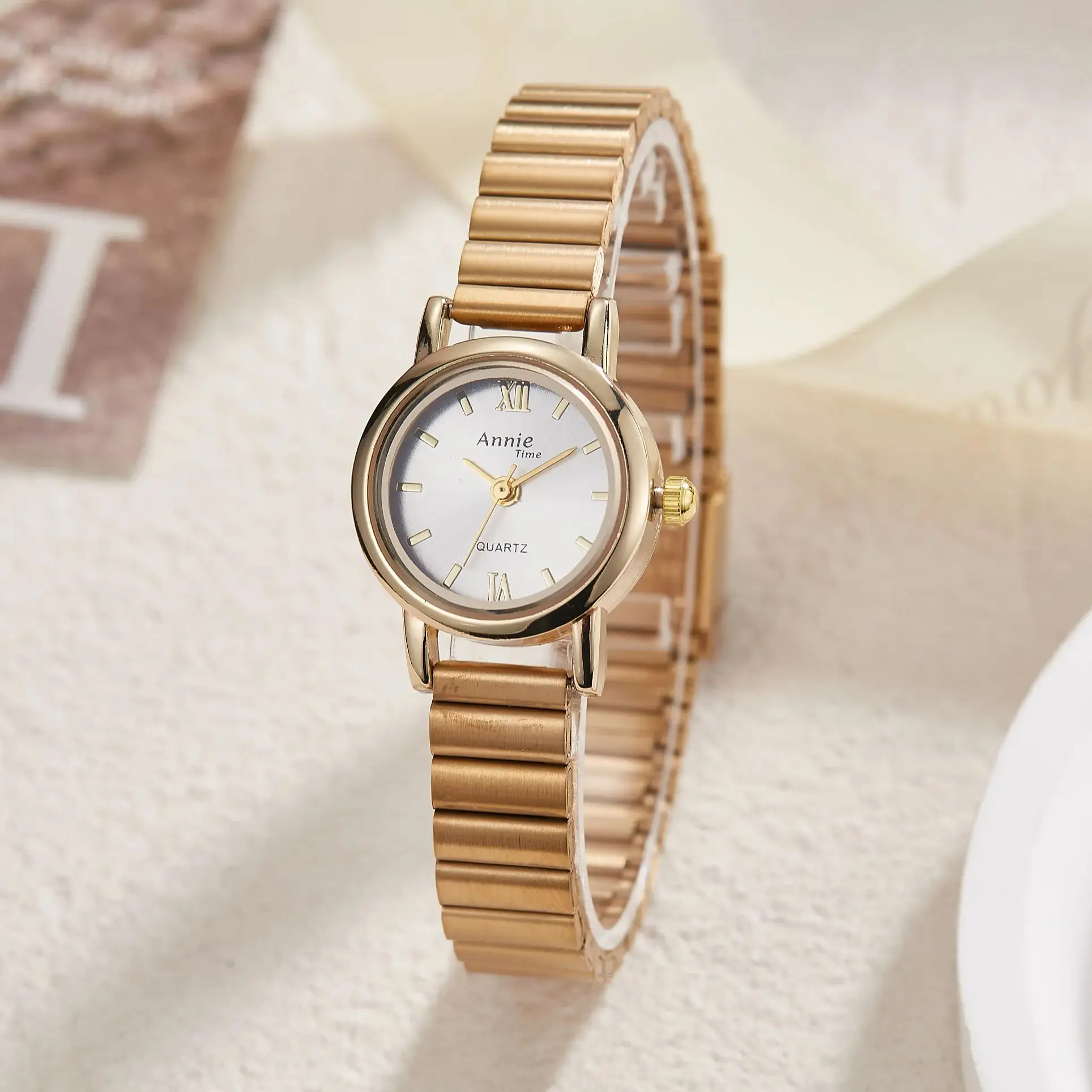 

Простые модные кварцевые часы с круглым браслетом, элегантные красивые часы для женщин, классические деловые роскошные наручные часы