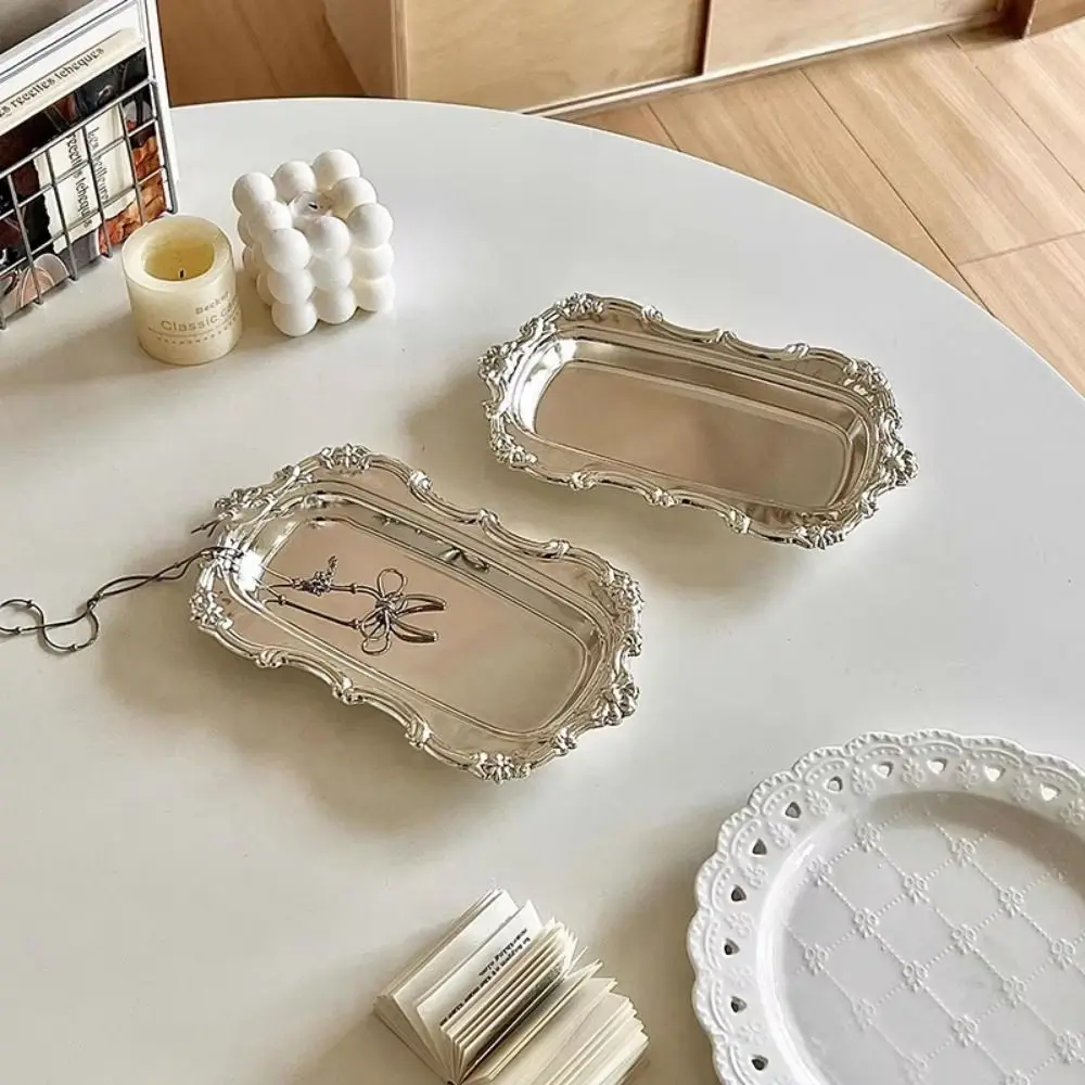 European Style Vintage Embossed Tray Gold/Silver Sturdy Desserts Plate Embossed Design Save Space Jewelry Decoration Plate view 4