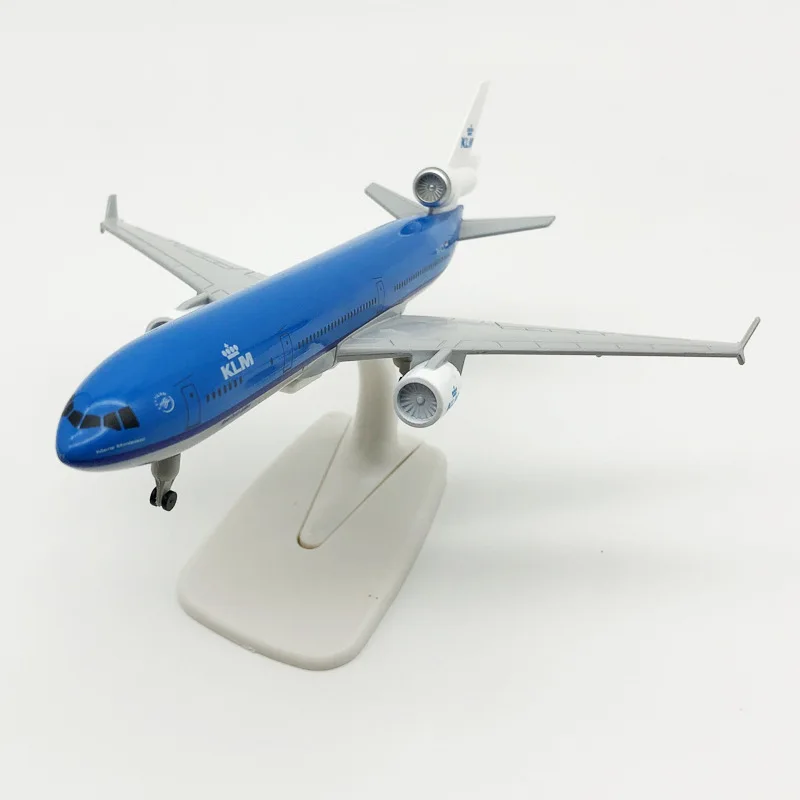 Lega di metallo 1:400 Mcdonnell Douglas Md-11 KLM 20 cm Modello di aereo Materiale con modello di aereo Giocattoli Ragazzi Collezione per bambini