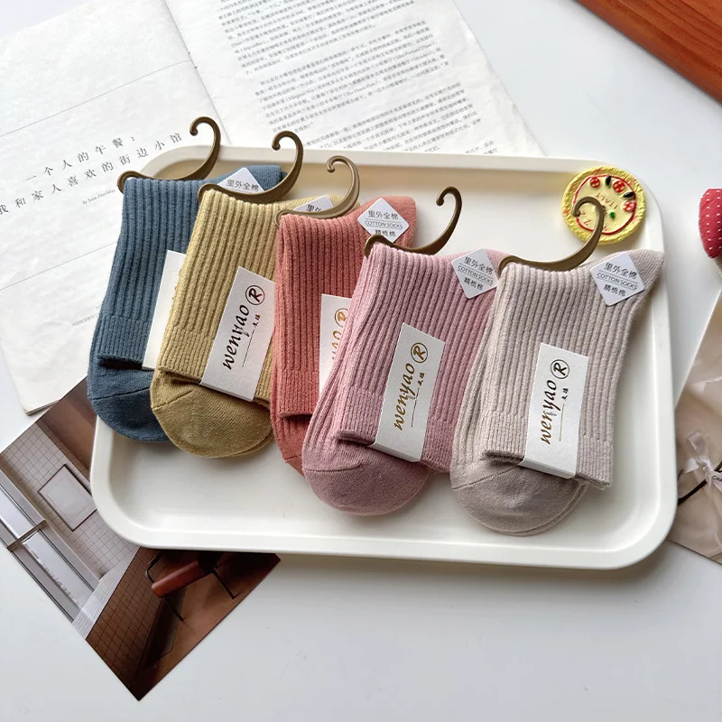 

5 Pairs Women's Socks Set Japanese Solid Color Simple Versatile Mid Tube Socks Comfortable Breathable Soft Pure Cotton Socks