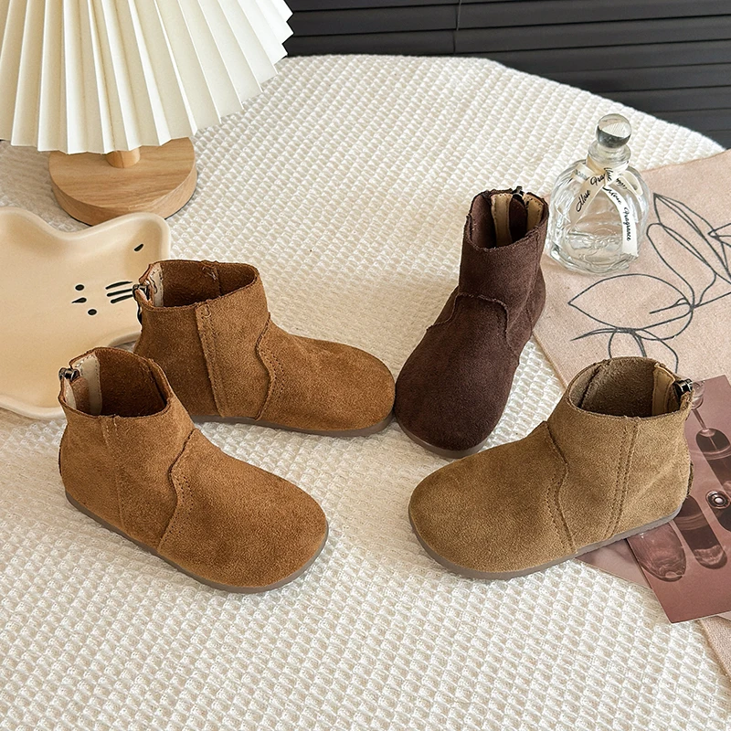 

Новинка 2024, весенне-осенние однотонные ботинки для мальчиков и девочек, замшевые повседневные ботинки на молнии для детей, мягкие удобные детские ботильоны для малышей