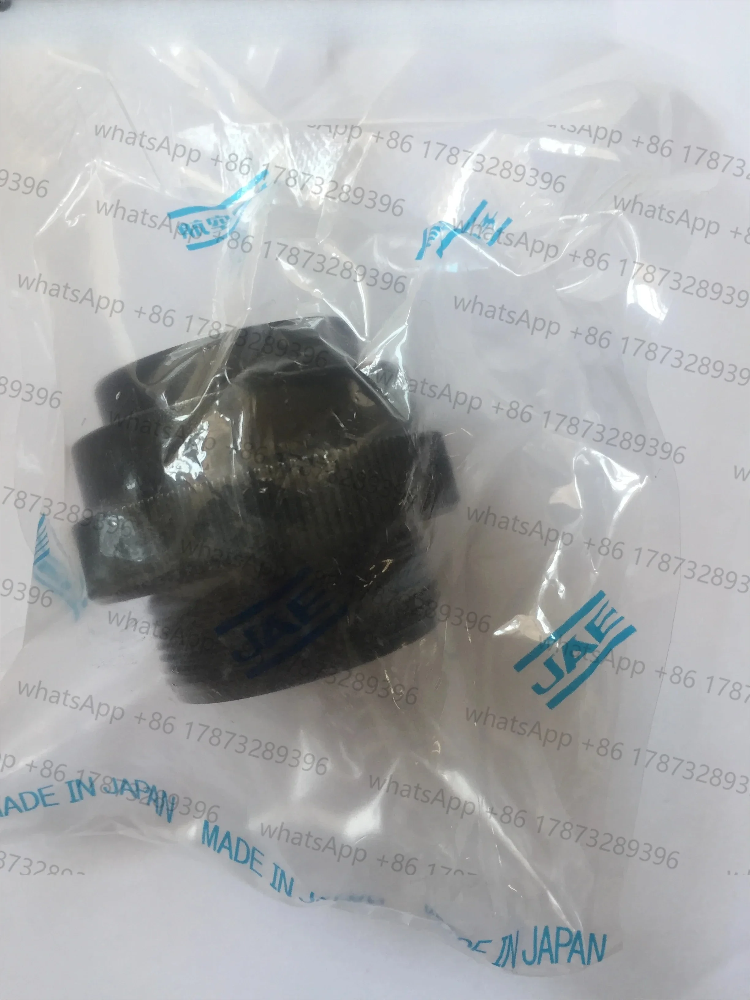 

Avionics Industry JAE Plug and Socket Connector JL05-6A24-28SC-F0-R