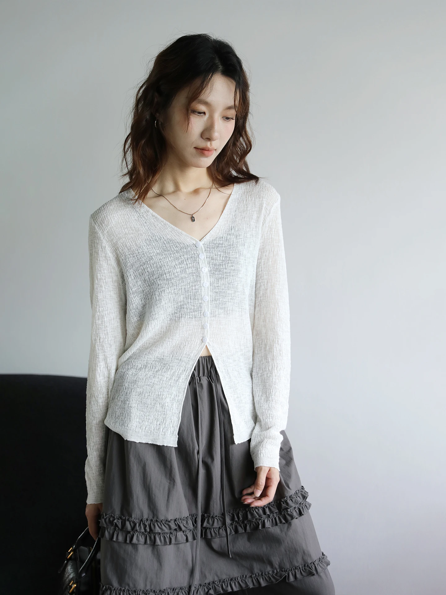 

Simple Style Long Sleeve V-Neck Button Knitted Cardigan Women's Slim Fit UV Protection Versatile Overhead Knitwear