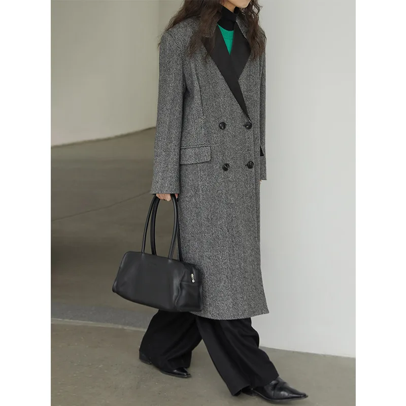 [Clearance specials are non-refundable and non-exchangeable] Autumn and winter new coat long neckline splicing wool coat women's