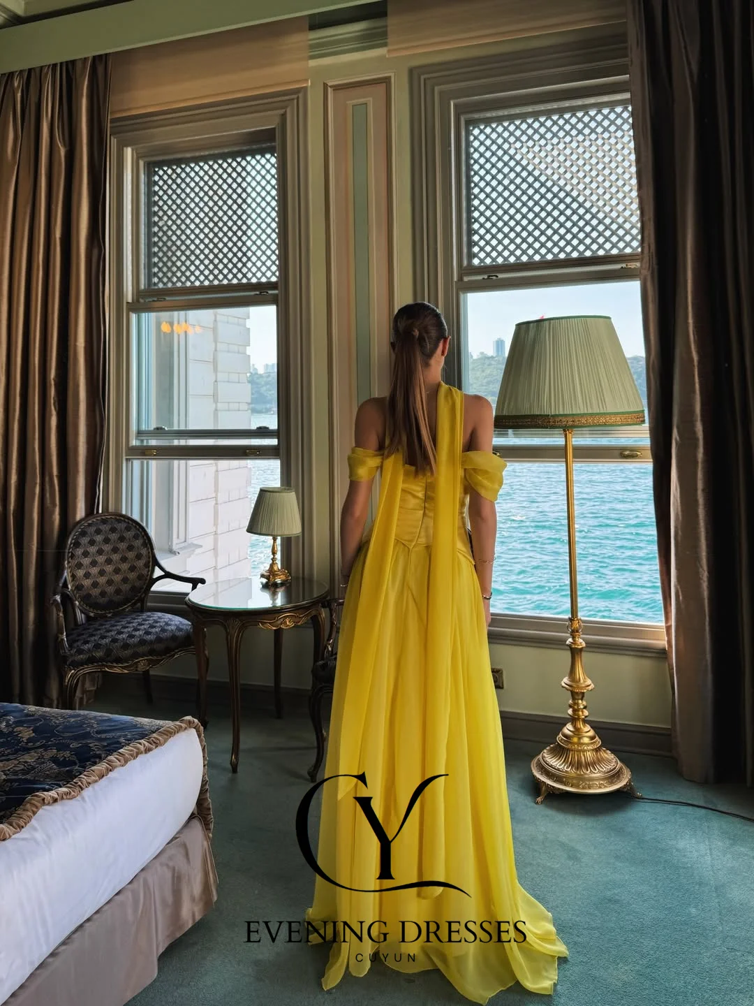 فستان سهرة شيفون مكشوف الكتفين من CUYUN فستان حفلات صيفي مخصص أنيق على شكل حرف A فساتين زفاف للضيوف للنساء