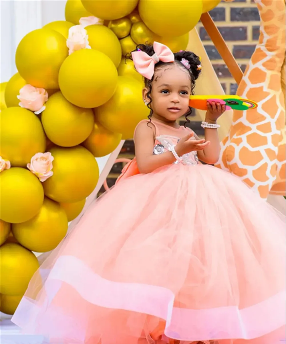 

Elegant Flower Girl Wedding Dress Sleeveless Sequined with Bow Children Bridemaid Dress Kids Boutique Party Wear Customized