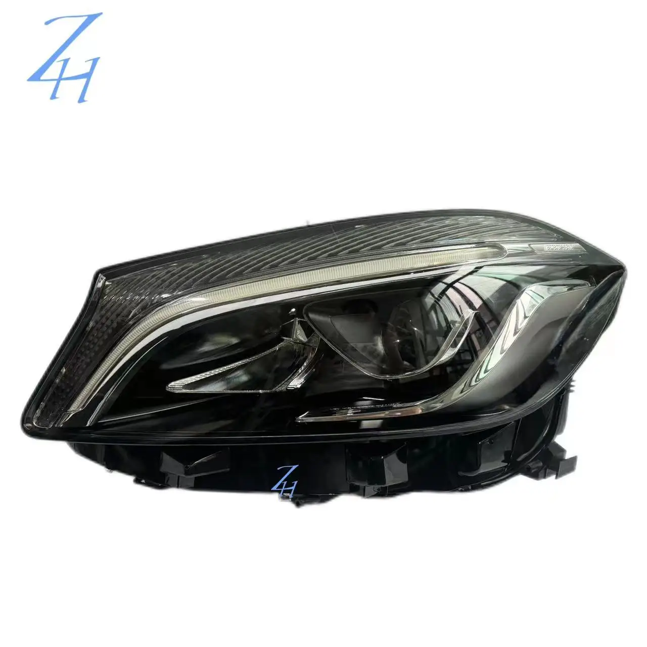 For2015-2018 Mercedes-Benz A-Class 176 A45 AMG Headlight assembly A200 A220 A250 automotive headlight LED original supplier