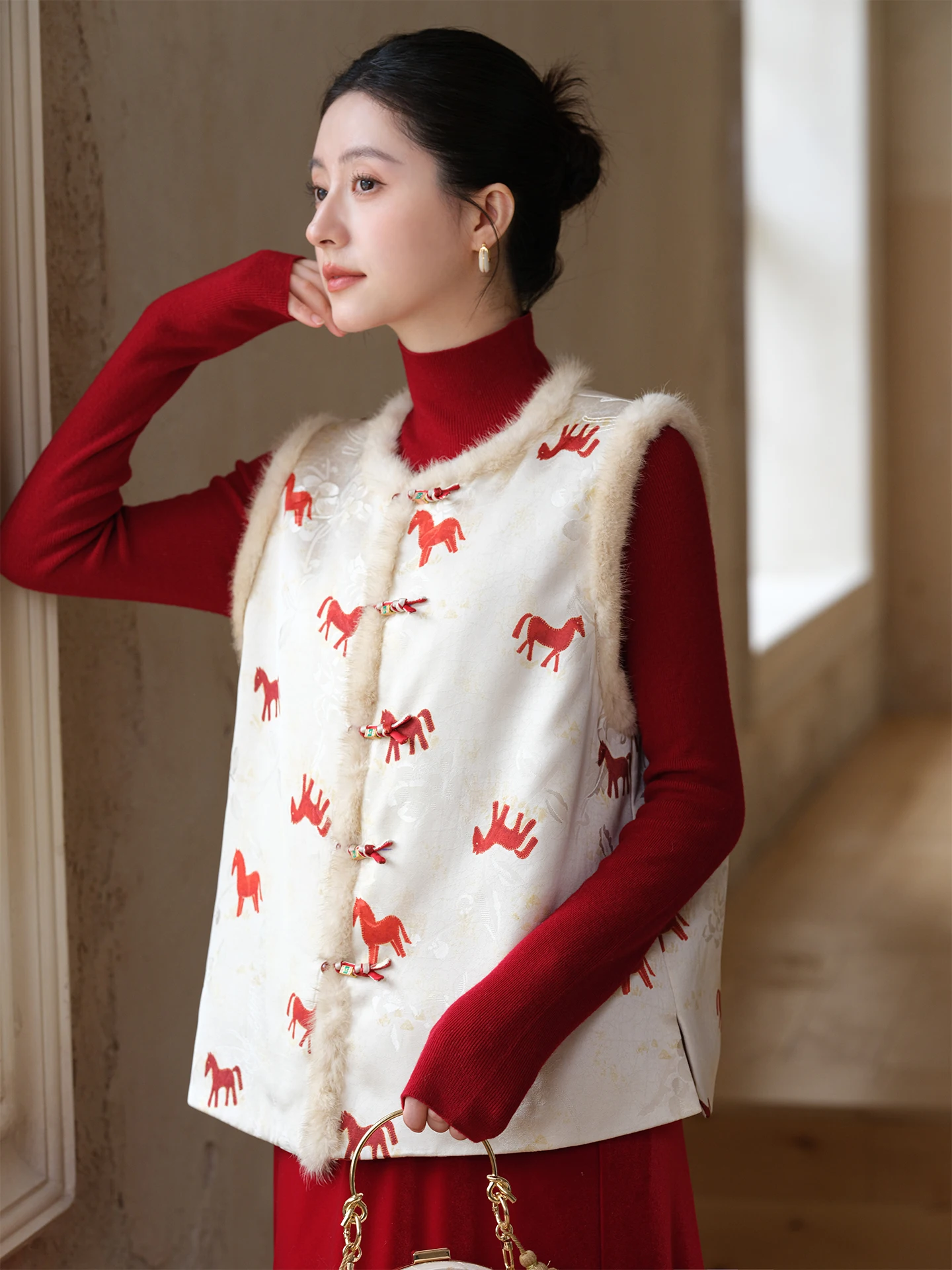 

ChuChan New Chinese Sle Cotton Jaet Women's Winter New Faion National Trend Embroidery Red New Year Vest Loose Fit roun...