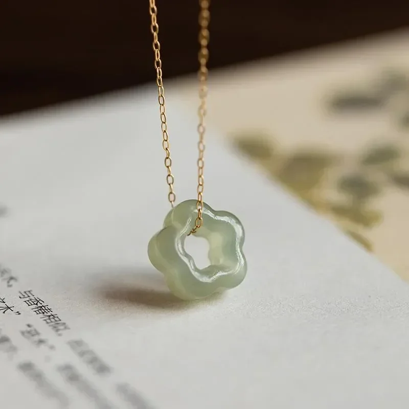 Natural Delicate Style Vintage Jade Necklace Plum Blossom Pendant Luxury Hollow Clavicle Chain Fashion Temperament Couple Gift