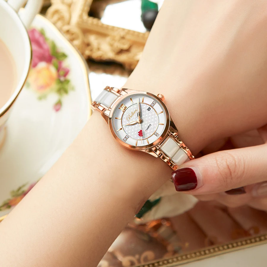 ساعة نسائية عصرية بمؤشر قلب دائري من الفولاذ المقاوم للصدأ كوارتز مقاومة للماء هدية