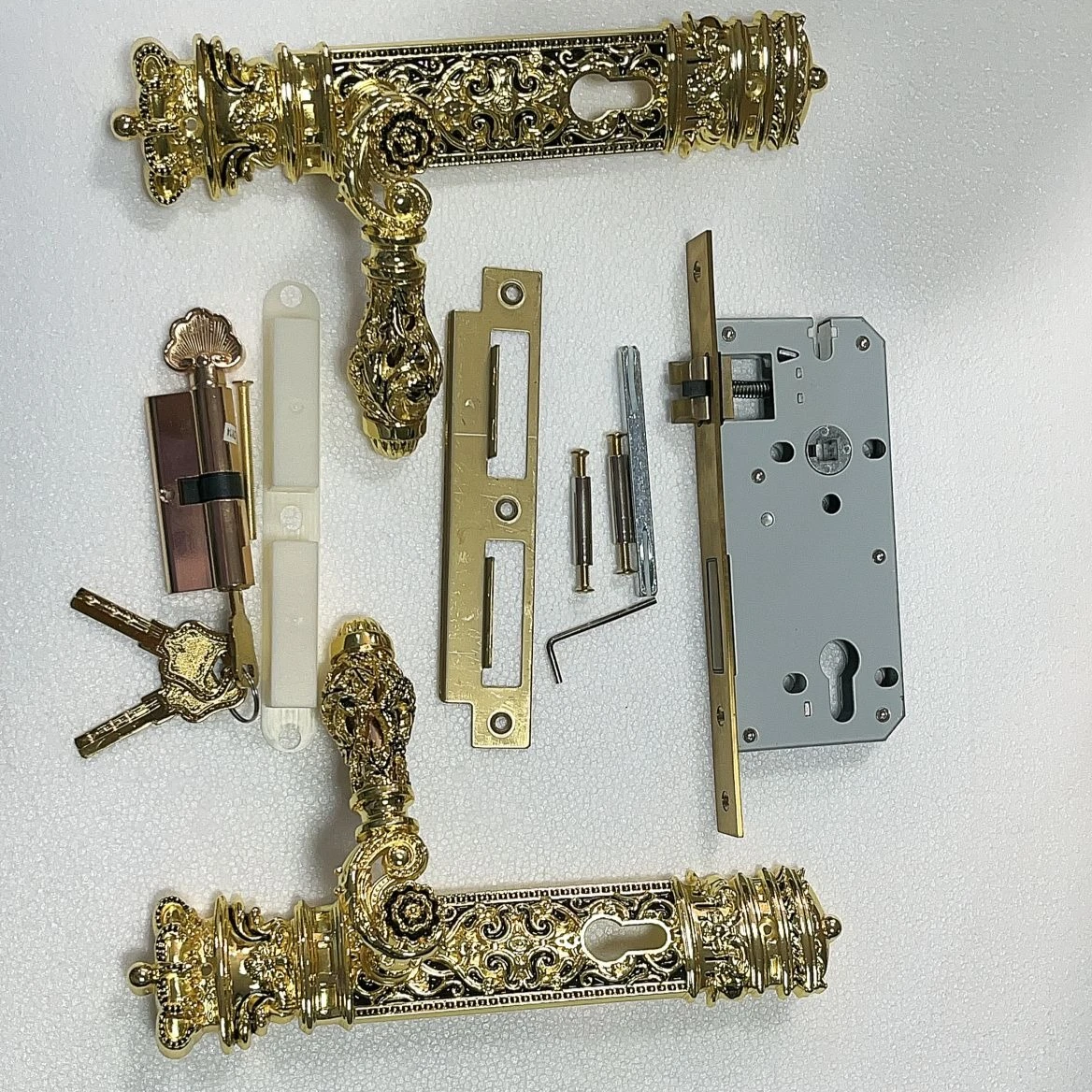 European Retro Brass Indoor Door Locks Bedroom Mute Security Door Handle Lock Home Deadbolt Lock Furniture Hardware Accessories