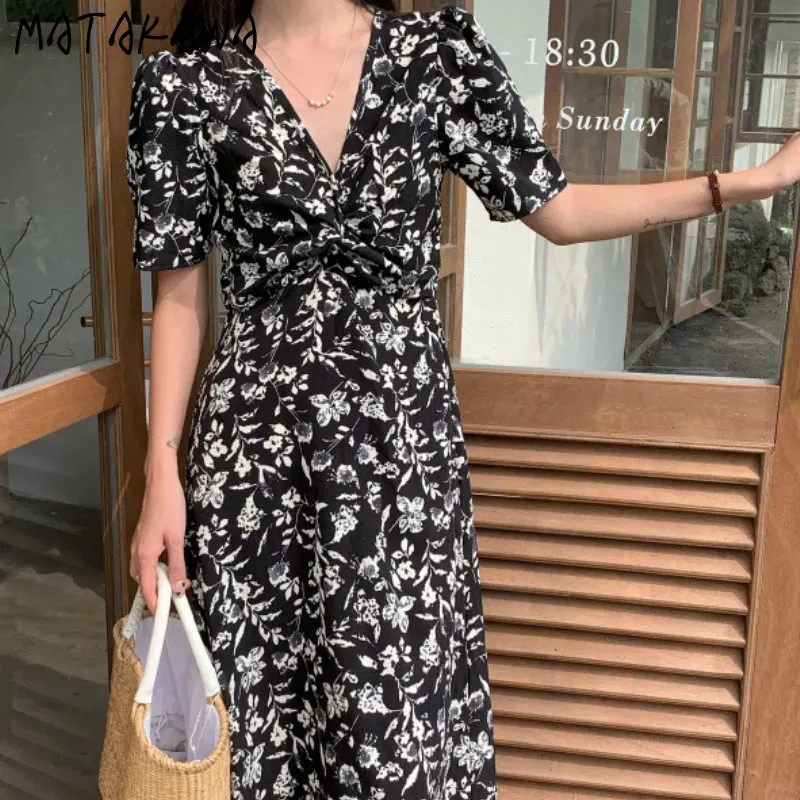 

Женское платье-трапеция с цветочным принтом, V-образным вырезом и коротким рукавом