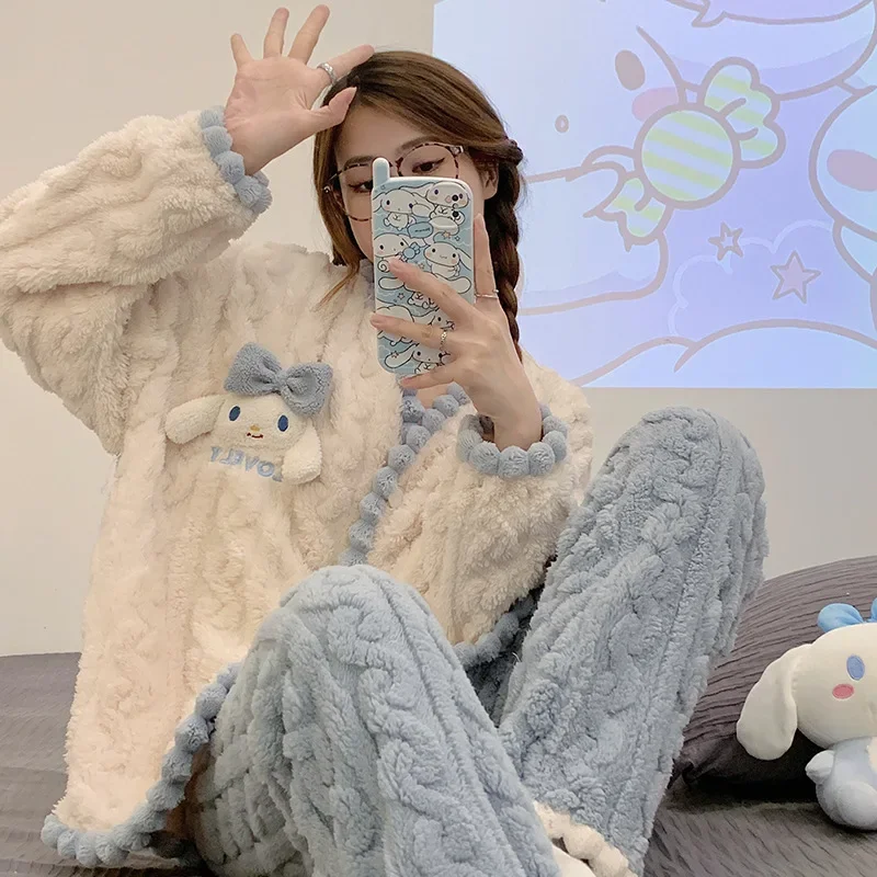 

Miniso Sanrio Cinnamoroll Jacquard Fleece Warm Loungewear Winter Thickened Pajamas Cartoon Long-sleeved Cardigan Birthday Gift