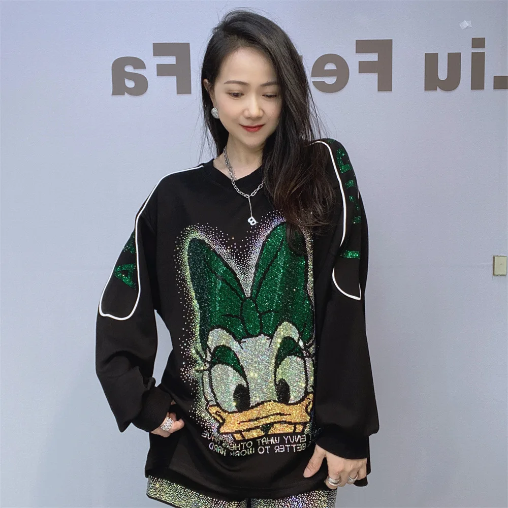 Moletom Feminino de Algodão Espacial com Gola Redonda, Solto, Estampa de Desenho Animado e Strass, Estilo Streetwear, Coleção Outono Inverno