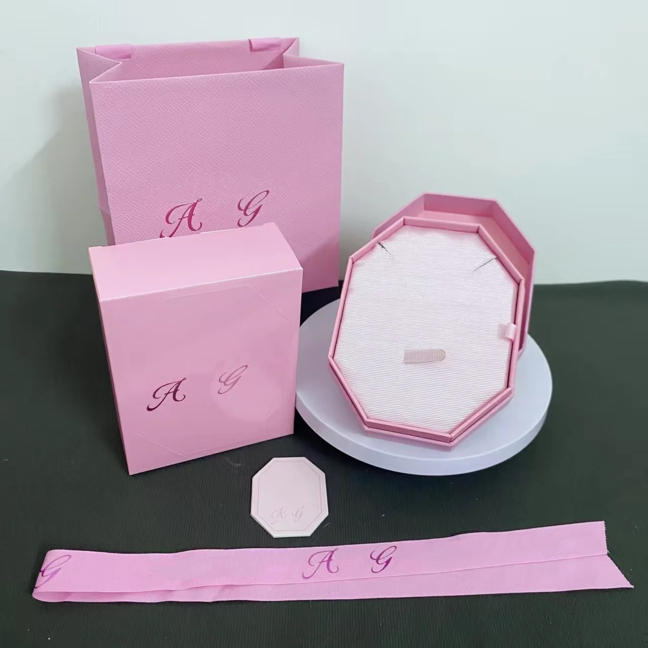 Picture 5: European and American New Exquisite Necklace Bracelet Earring Pink Box Romantic Stone Crafts Accessories Jewelry Package