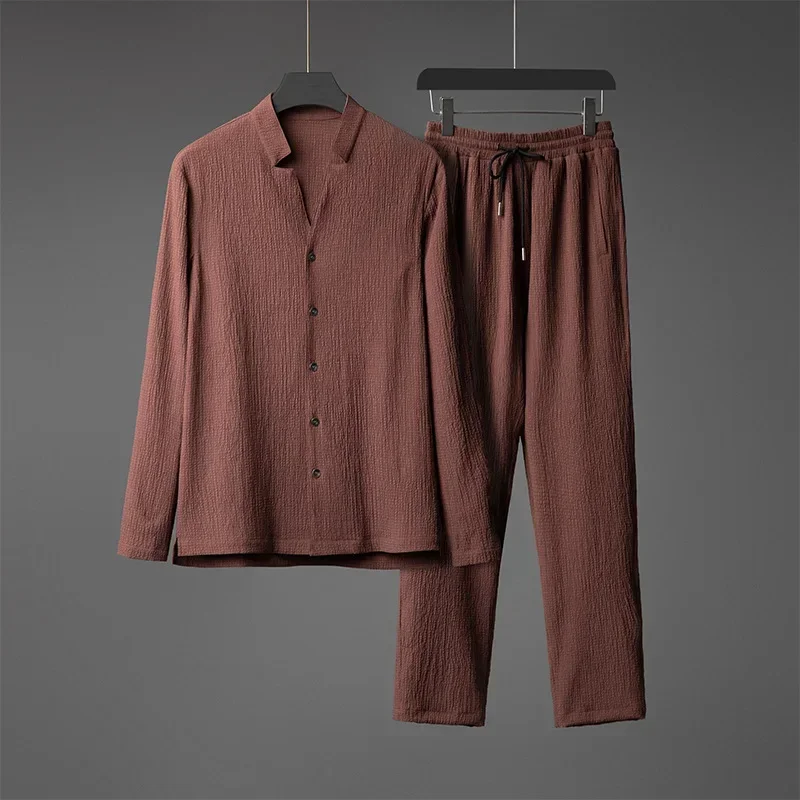 2025 Men's Two-piece Casual T-shirt and Pants Set, Handsome and Wrinkled Men's Sports Set, Fashionable Short Sleeved Sportswear