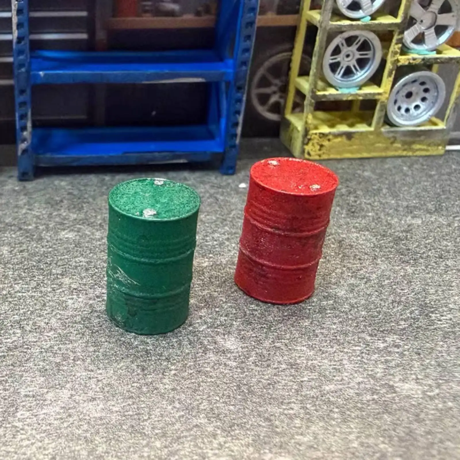 1/64 Scale Oil Barrel Realistic Details 1:64 Scale Barrel Intricate Detailing Miniature Workshop Oil Drum Drum for Repair Shop