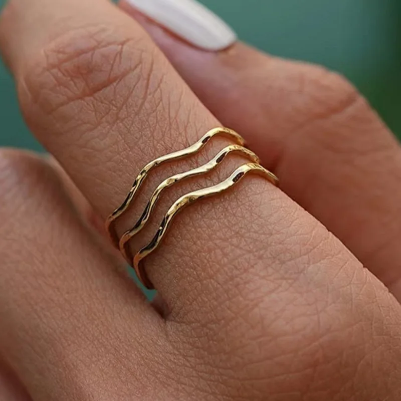 Istifleme dalga şekli çok katmanlı titanyum çelik nişan alyans kadınlar erkekler için Vintage altın renk geniş yüzükler Bague Femme
