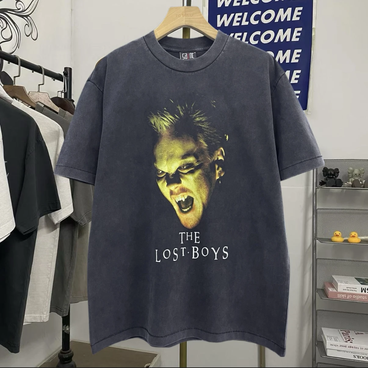 

Collaboration Lost Boys American High Street Waed ort Sve T-irt Youth Casual Summer round Ne Tee