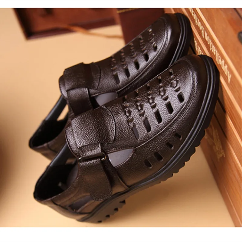 2023Men Shoes Summer Genuine Leather Man Casual Shoes Hook & Loop Breathable Middle-aged Footwear Hollow Male Sandals