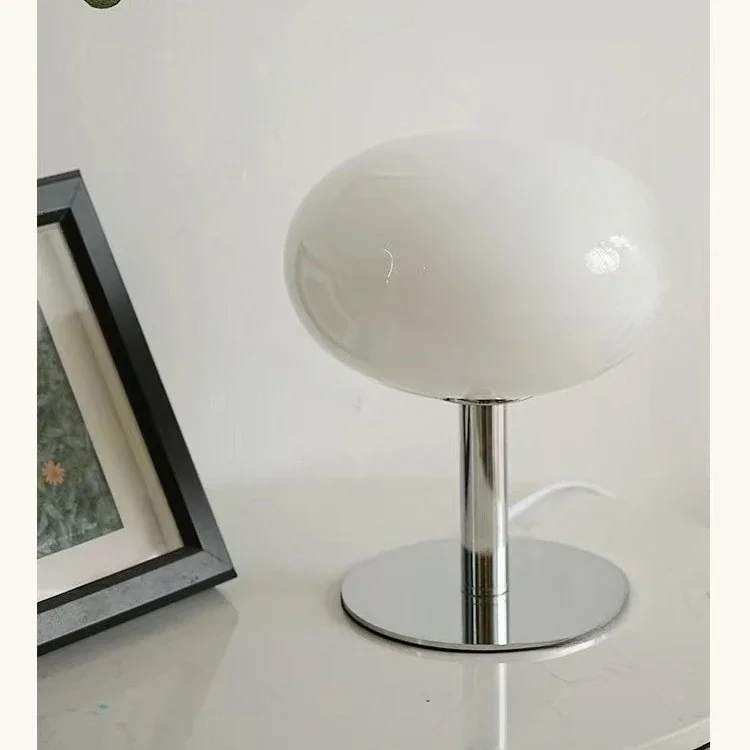 مصباح مكتبي مصاصة، مصباح مكتبي مزخرف بجانب غرفة نوم الفتاة