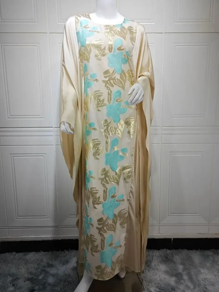 

Luxury Jacquard Woman Evening Dress Dubai Batwing Sleeve Gold Stamping Abayas Kaftan 2025