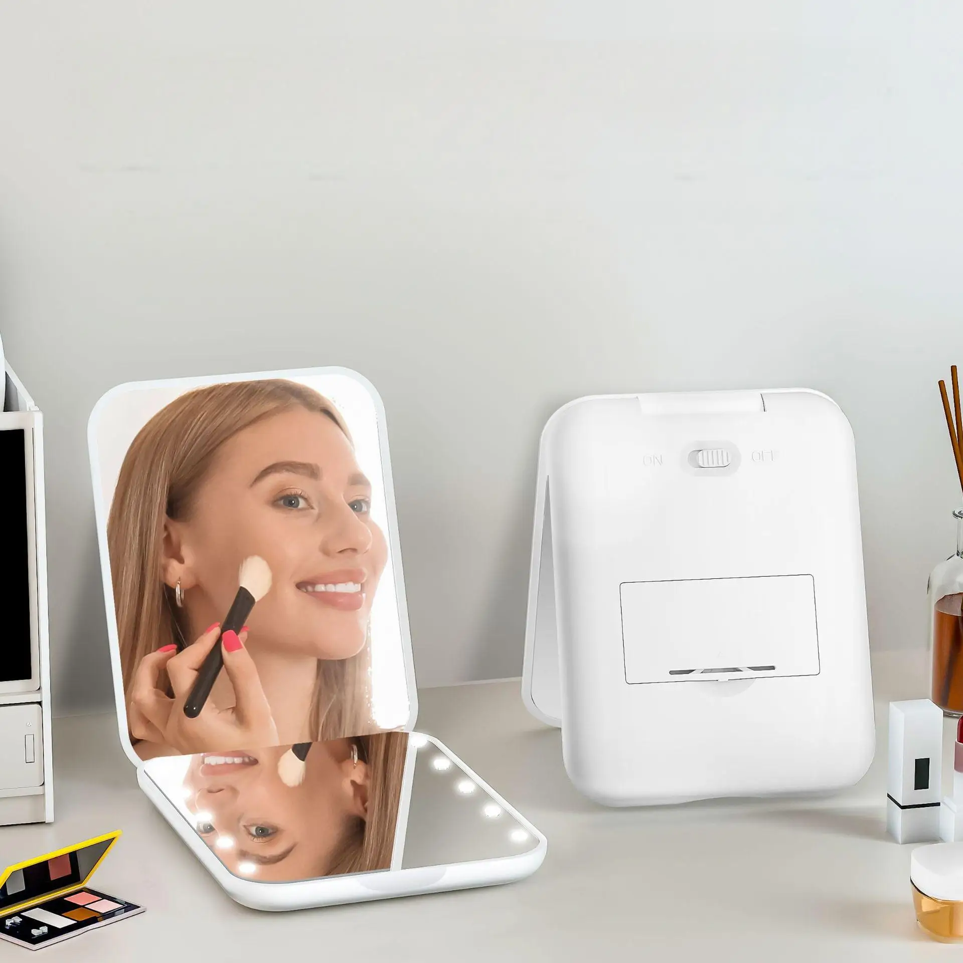 미니 LED 포켓 메이크업 거울 2배 확대 배터리 구동 휴대용 핸드헬드 메이크업 거울
