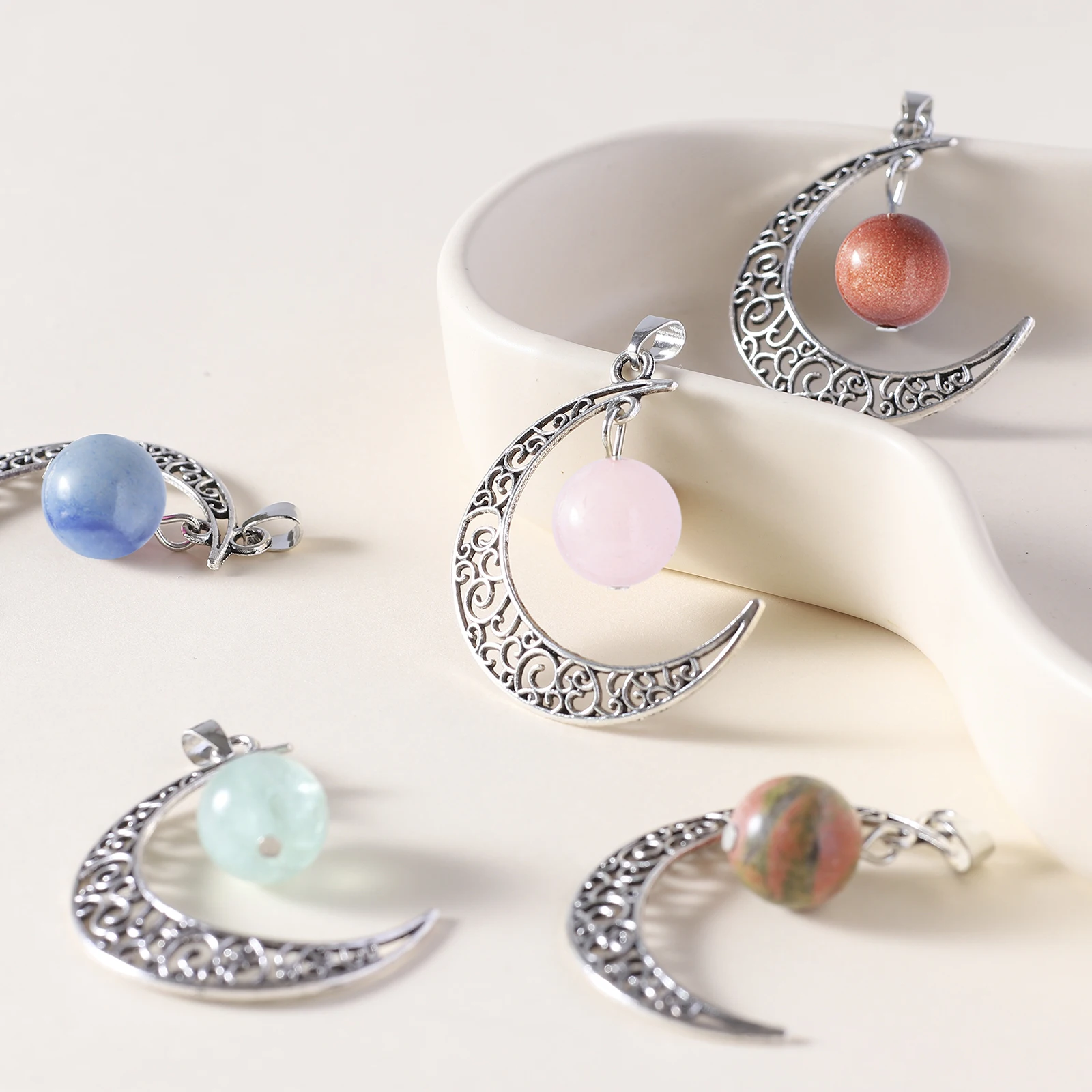 

Ladies Girls Natural Gemstone Necklaces Moon Pendants Black Leather Chain Chokers Woman Necklaces Jewelry Gifts Ожерелье