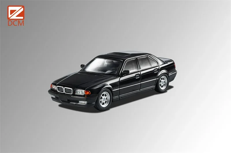 (Pre-order) DCM 1:64 7-Series E38 740iL Limited500 Diecast Model Car