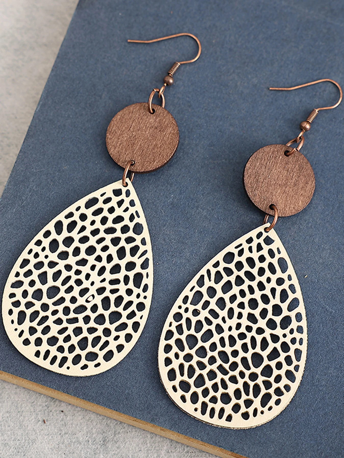 1 Pair Bohemian Style Faux Leather Earrings Vintage Drop Earrings for Women Holiday Gift