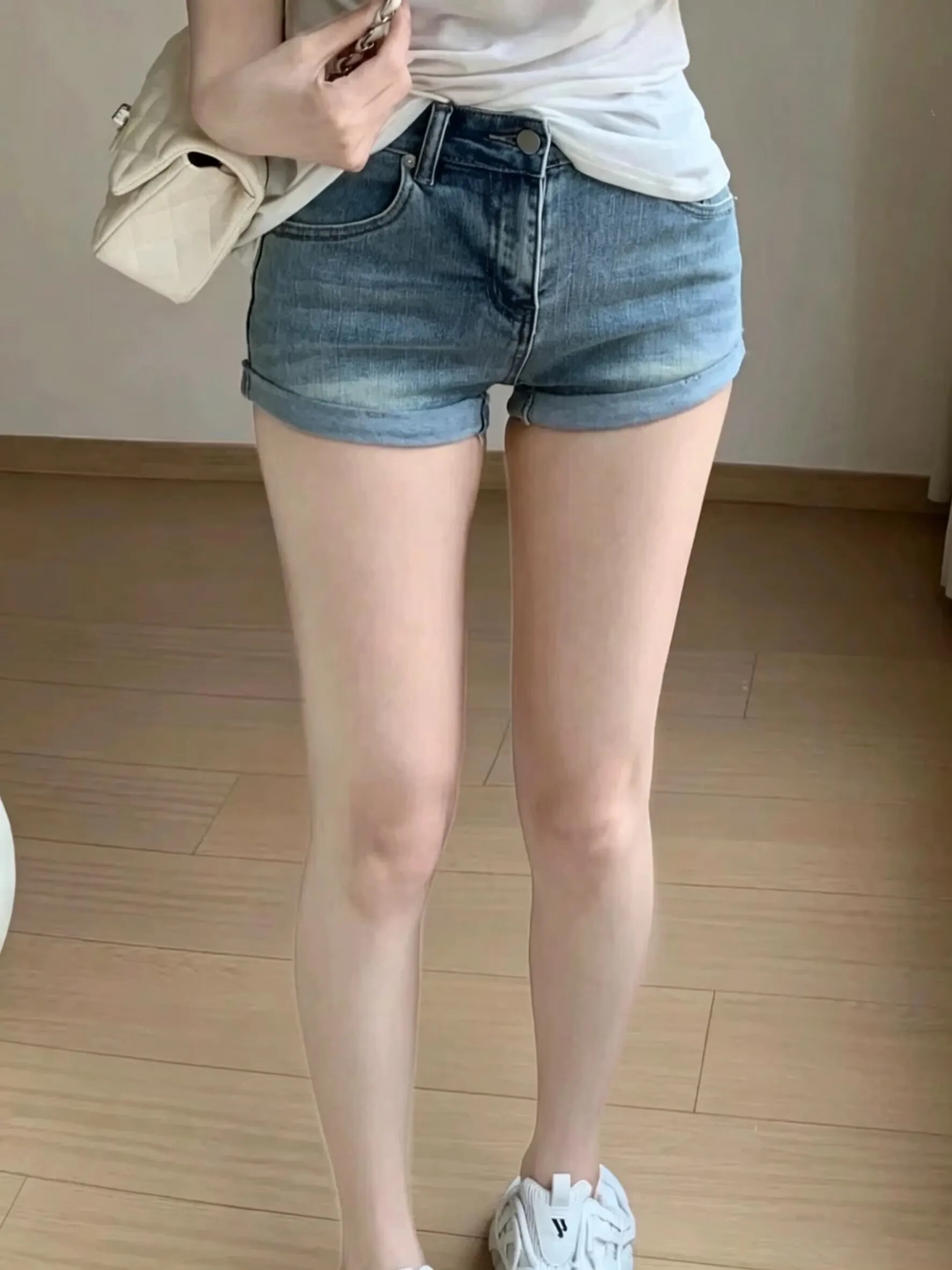 Slim Fit Low Waist Cuffed Denim Shorts Women Summer Washed Cotton Stretch Bootcut Hot Pants Versatile Stylish Trendy Short Jeans