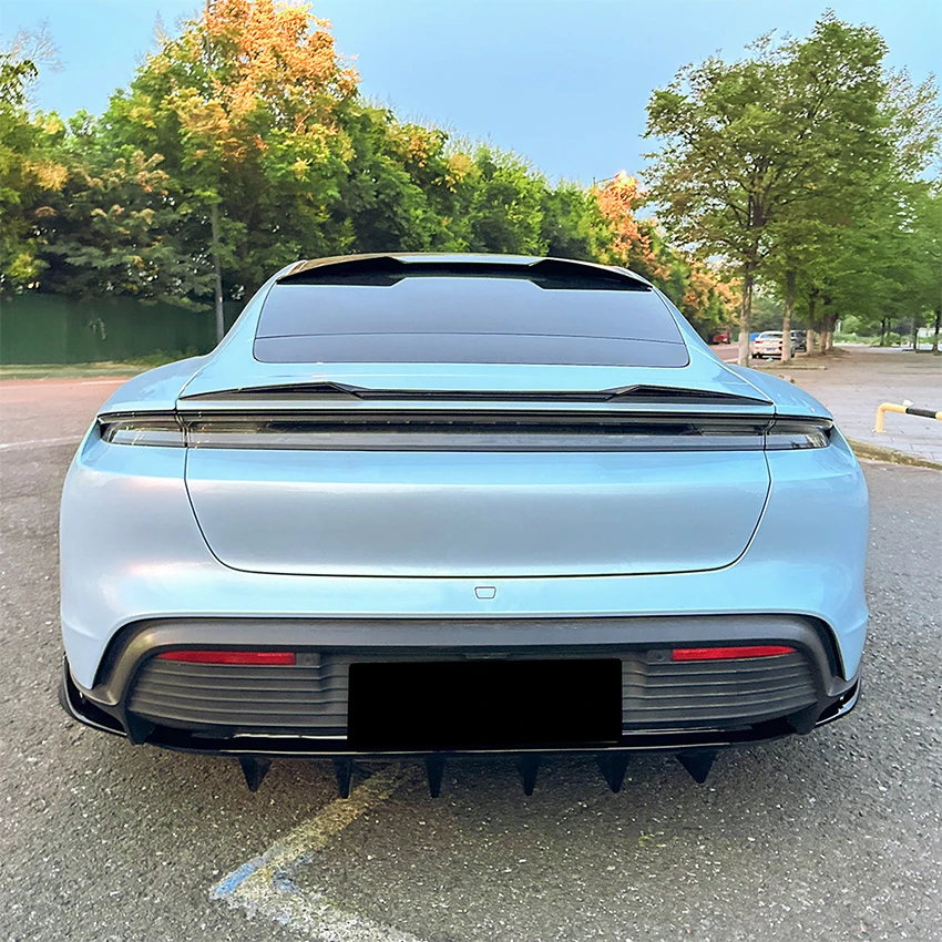 Для 2019 20 21 22 23 24 2025 Porsche Taycan Автозапчасти Задний бампер Диффузор Губный спойлер Разделитель Подбородок Комплект кузова Комплект регулировки автомобиля