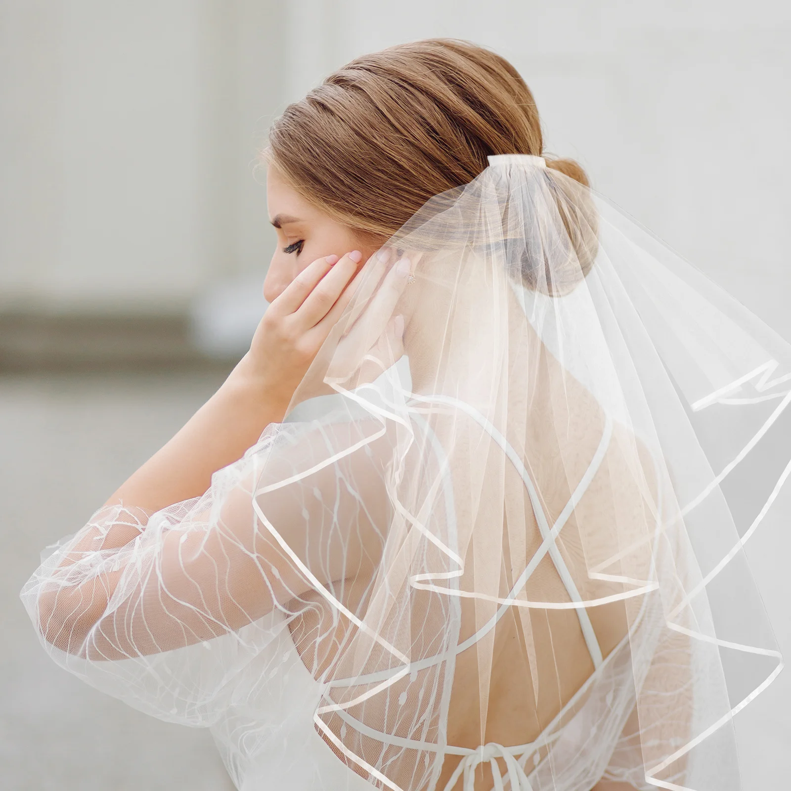 

Short Bridal Veil with Comb Delicate Material Wedding Veil Bride Elegant Decoration Bridal Accessories