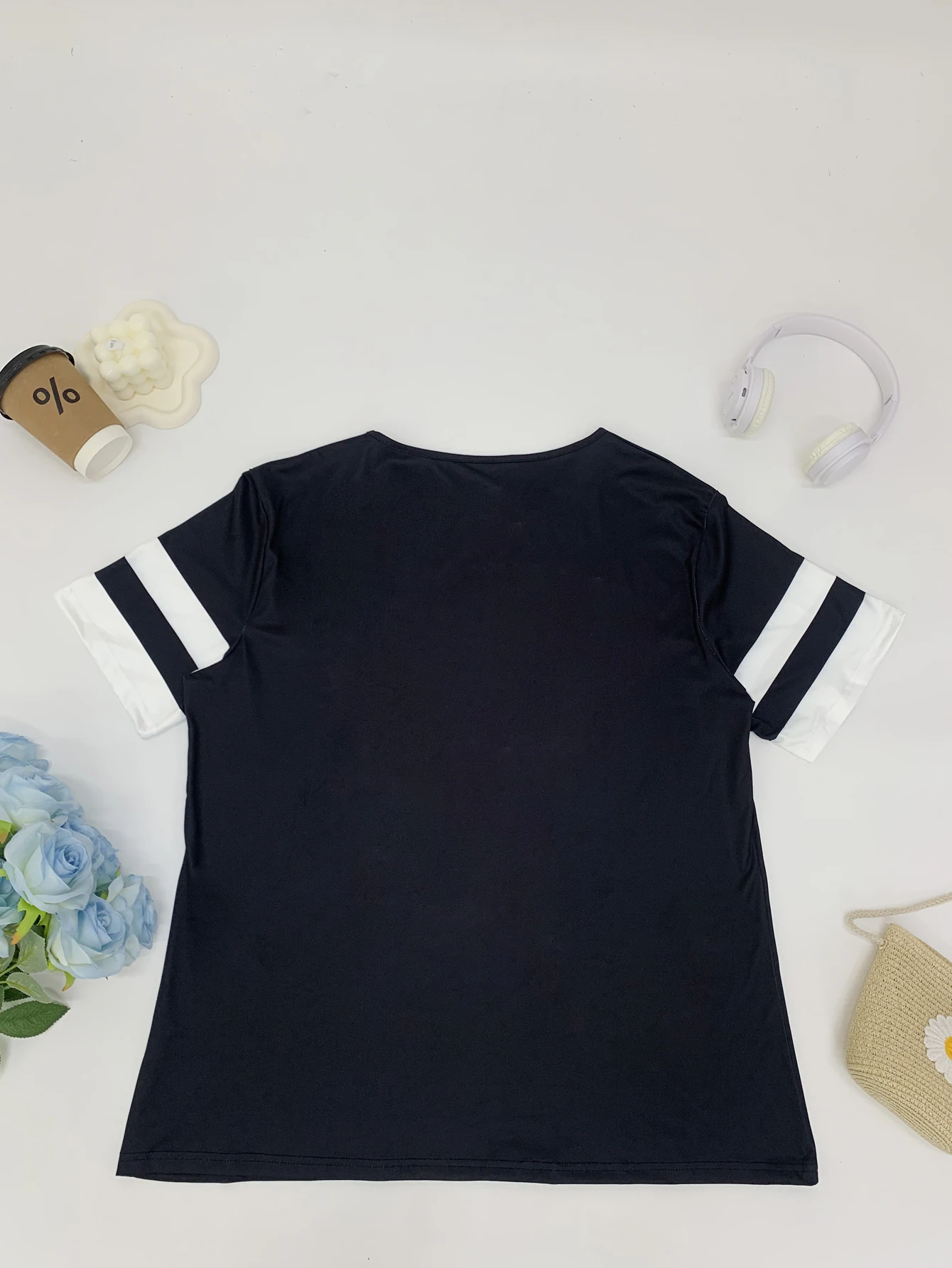 تيشيرتات نسائية كاجوال بأكمام قصيرة ومريحة وأنيقة مقاس كبير لفصلي الربيع والصيف