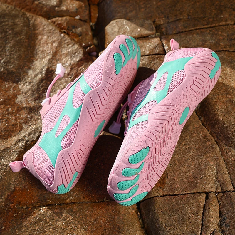 

Новые популярные легкие дышащие износостойкие высококачественные детские походные кроссовки, детская повседневная обувь. Очень удобные.